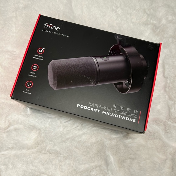 Podcast microphone - Picture 1 of 4